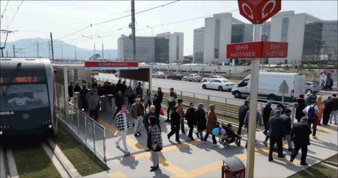 Başkan Büyükkılıç: “Yeni Tramvay Hattı İle Yolcu Kapasitesi 259 Bin 600’e Çıktı”