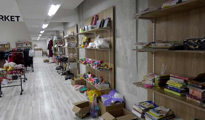 Sosyal Market Depremzedelerin İmdadına Yetişti