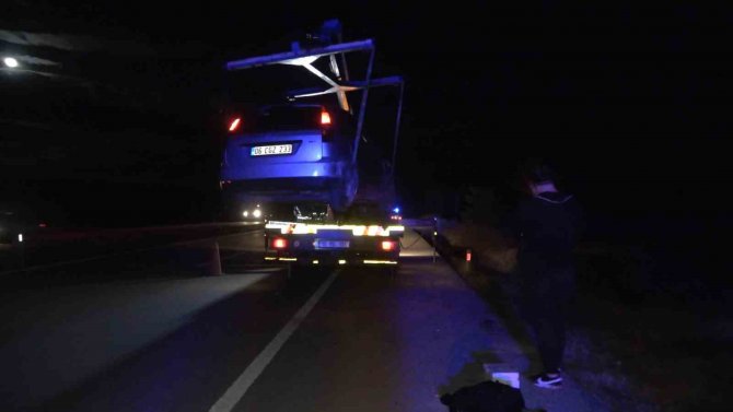 Navigasyonu Ayarlarken Dikkati Dağıldı, Otomobili İle Takla Attı