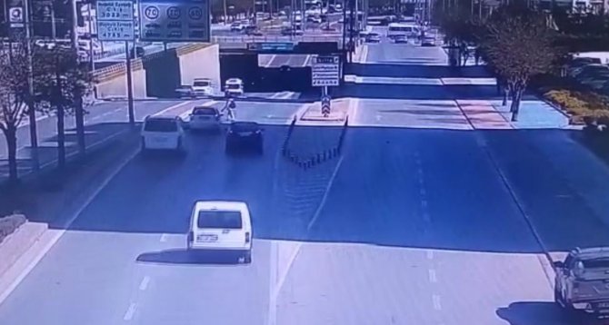 Otomobilin Çarptığı 44 Yaşındaki Kadın Hayatını Kaybetti
