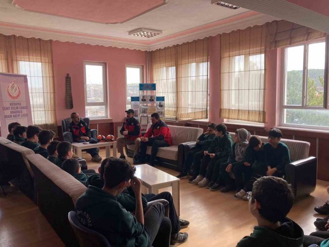 Arama Kurtarma Ekipleri Lise Öğrencilerine Depremi Anlattı