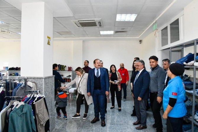 Vali Pehlivan: "Sosyal Market İle Toplam 2 Milyon 443 Bin Tl Yardım Yapıldı"