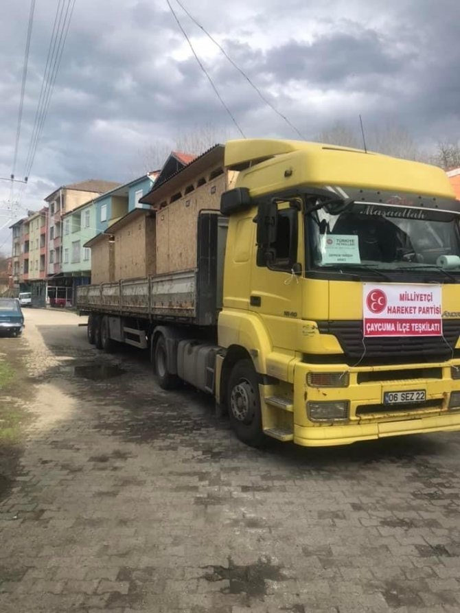 Deprem Bölgesine Mobil Tuvalet Desteği
