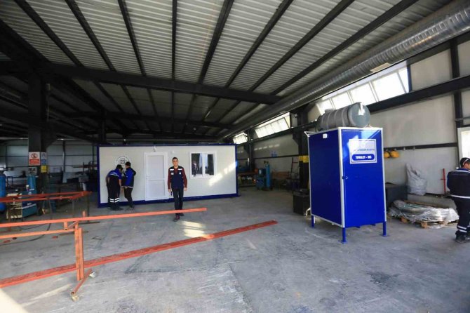 Büyükşehir Belediyesi Seyyar Tuvalet Üretimine Başladı