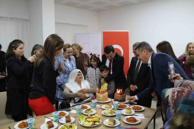 Vali Tavlı, Menteşe’deki Depremzedeler İle Bir Araya Geldi