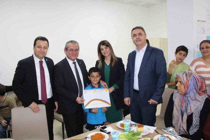Vali Tavlı, Menteşe’deki Depremzedeler İle Bir Araya Geldi