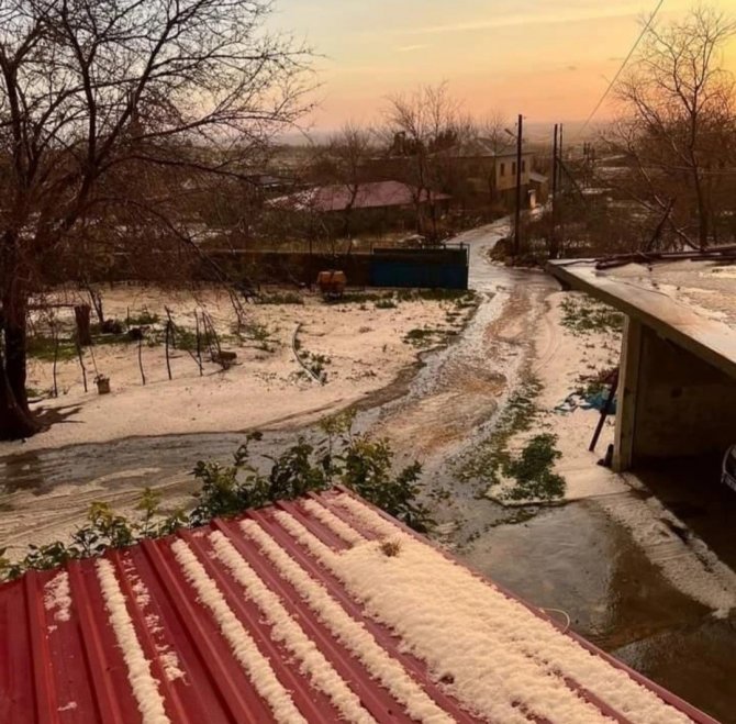 Osmaniye’de Sağanak Yağmur Cadde Ve Sokakları Göle Çevirdi