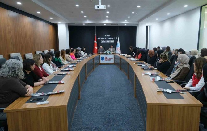 Sbtü’de Kadın Personel Unutulmadı
