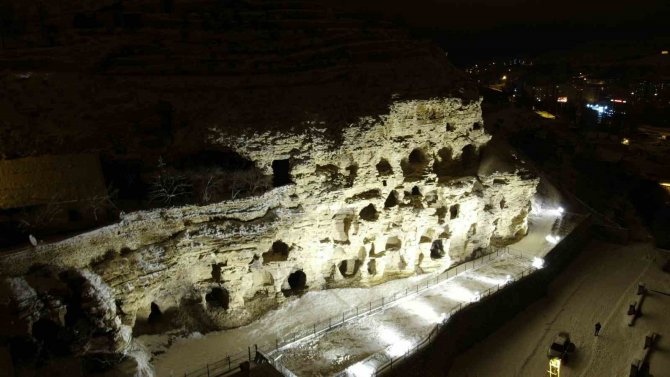 4 Bin Yıl Sonra Aydınlatıldı