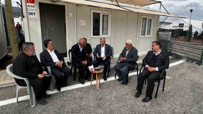 Tahmazoğlu Depremzedelerin Yanında