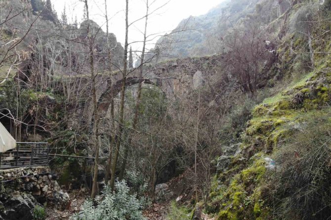 Tarihi Çaybaşı Su Kemeri Turizme Kazandırılmayı Bekliyor