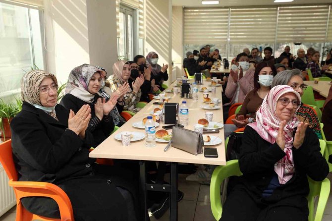 Başkan Yaşar 8 Mart’ı Konukevi Misafirleri İle Kutladı