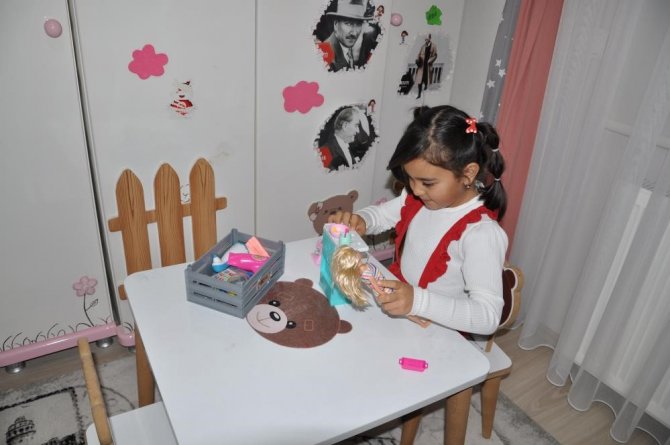 Okuma Yazma Bilmiyor Ama İ̇stiklal Marşı’nın 10 Kıtasını Ezbere Okuyor