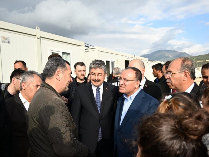 Bakan Bozdağ: "Vatandaşlarımız Devletine Ve Cumhurbaşkanımıza Güveniyor"