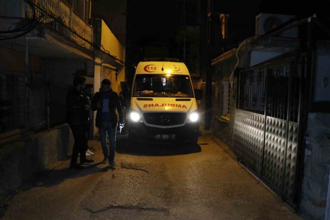 Evinde Yattığı Sırada Ağzından Tabanca İle Vuruldu