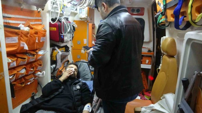 Evinde Yattığı Sırada Ağzından Tabanca İle Vuruldu
