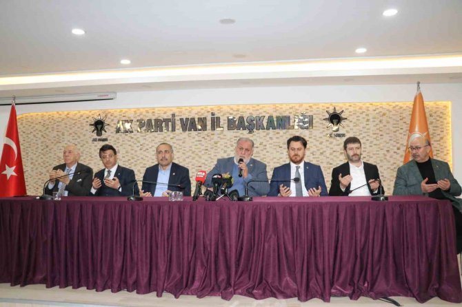 Ak Parti Van İ̇l Başkanlığı’na Atanan Emre Güray Görevi Devraldı