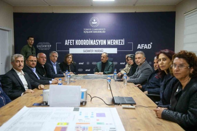 Özhaseki, Nurdağı Ve İ̇slahiye’de İncelemelerde Bulundu