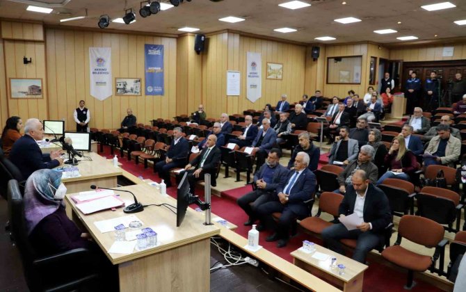 Gültak: "Kaçak Ve Ruhsatsız Yapılara İzin Vermeyeceğim"