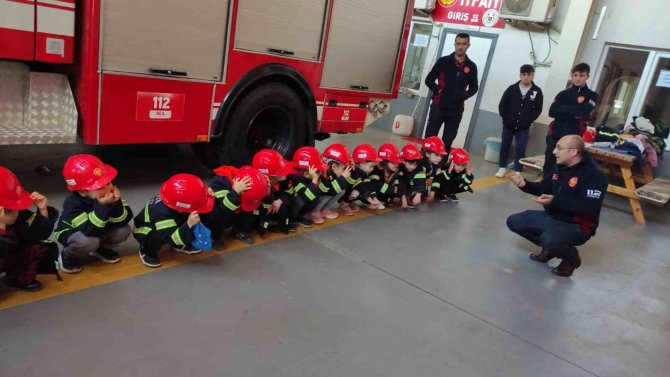 Yalova Altınova’da Minik İtfaiyecilere, Deprem Ve Yangın Eğitimi