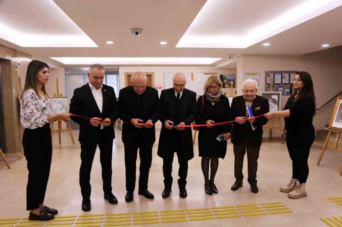 Ataşehir’de "İ̇lkleri Gerçekleştiren Kadınlar" Sergisi Açıldı