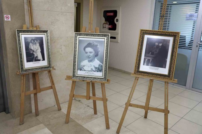 Ataşehir’de "İ̇lkleri Gerçekleştiren Kadınlar" Sergisi Açıldı