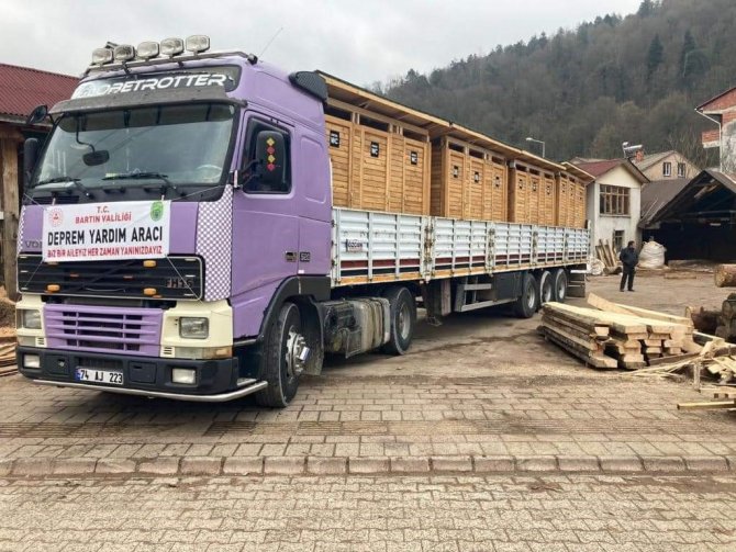 Ahşap Konteyner Sınıfların Üretimi Devam Ediyor