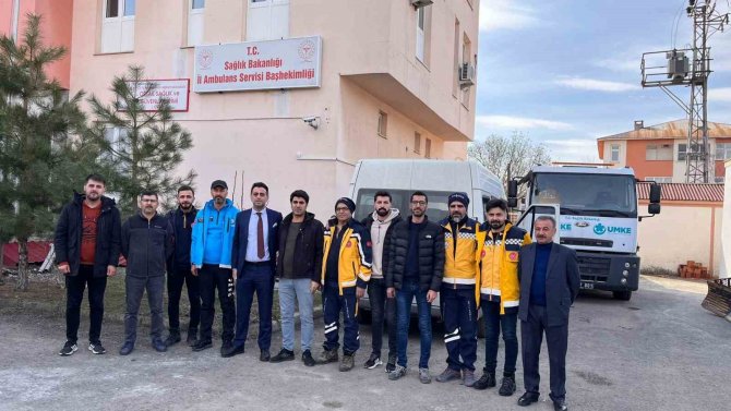 Bingöl’den Deprem Bölgelerine Sağlıkçılar Gönderildi