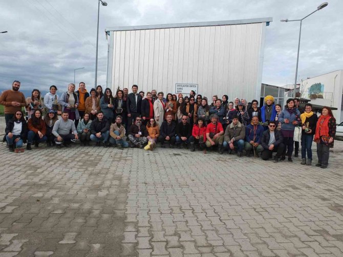 Balıkesir’de Tıbbi Ve Aromatik Bitki Kursuna Kadın İlgisi