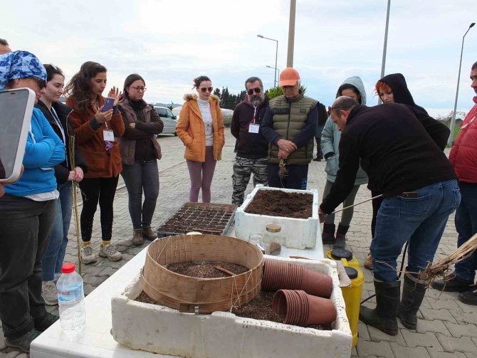 Balıkesir’de Tıbbi Ve Aromatik Bitki Kursuna Kadın İlgisi
