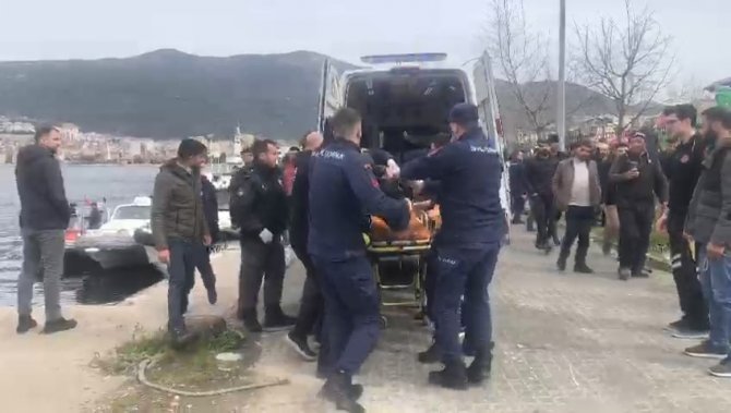 Denizde Kaybolan Kişiyi Ararken Tabanca Ve Tüfek Buldular