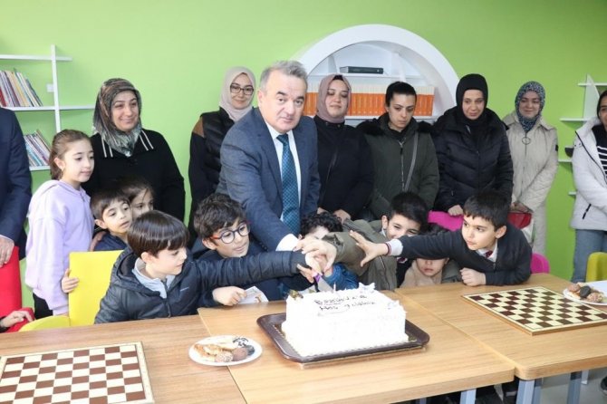 Depremzede Öğrencilerin Tüm Okul İhtiyaçları Giderildi