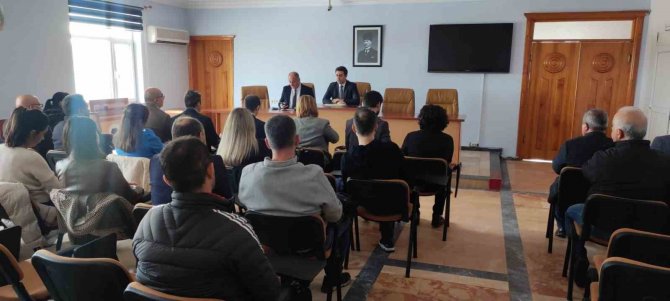 Depremzedeler İçin İstişare Toplantısı Yapıldı