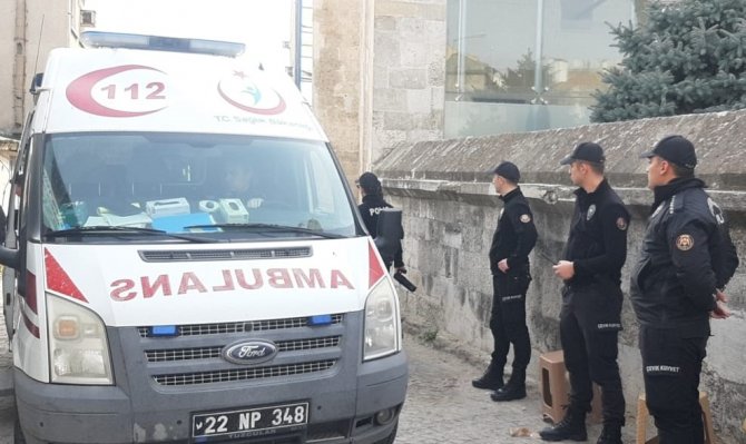 Bıçaklı Kavgada Yaralandı, Yanındaki Çocuklar Korku Dolu Gözlerle İzledi