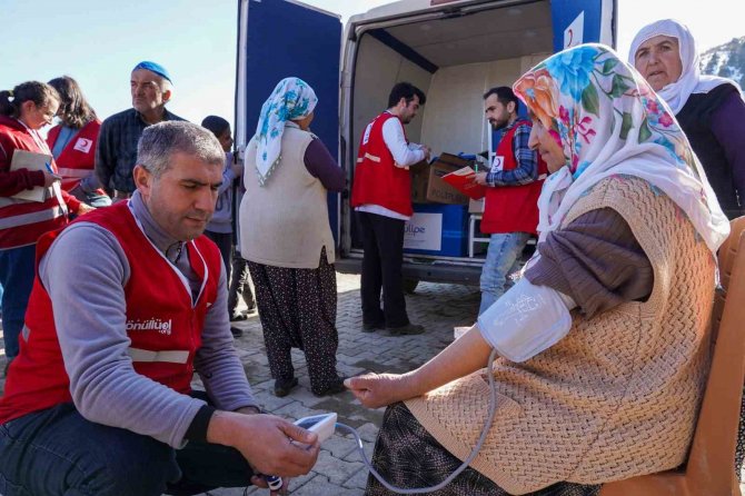 Kızılay, Mobil Sağlık Araçlarıyla 20 Bin Afetzedeye Sağlık Hizmeti Verdi