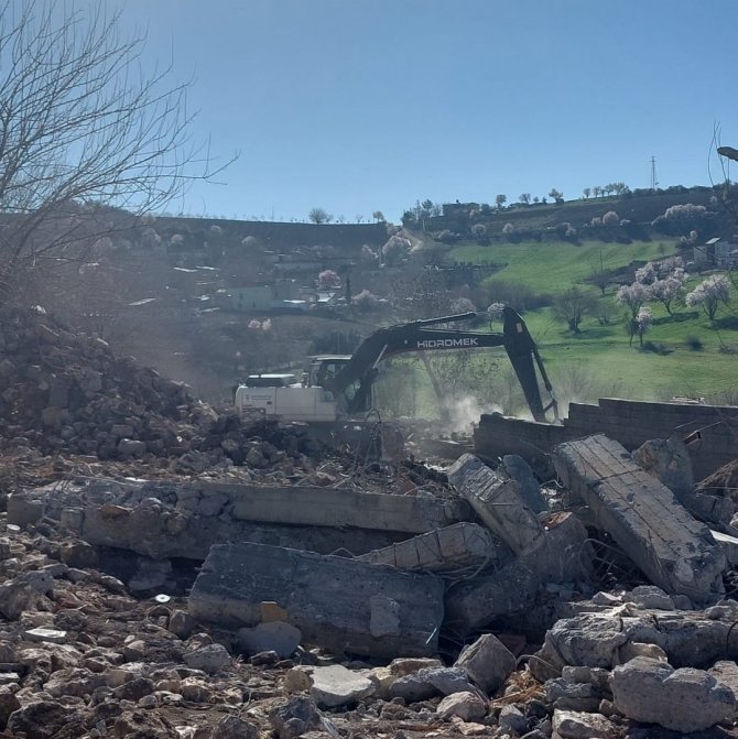 Giresun Belediyesi Deprem Bölgesinde Çalışmalarını Sürdürüyor