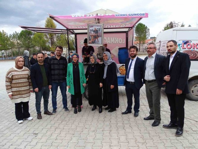 Hisarcık Atatürk İ̇lkokulu’nda Vefat Eden Müdür Yardımcısı İçin Lokma Hayrı