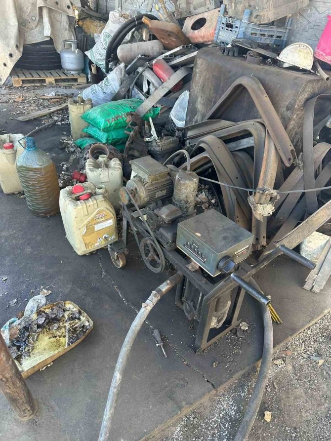 Iğdır’da 6 Ton Gümrük Kaçağı Akaryakıt Ele Geçirildi