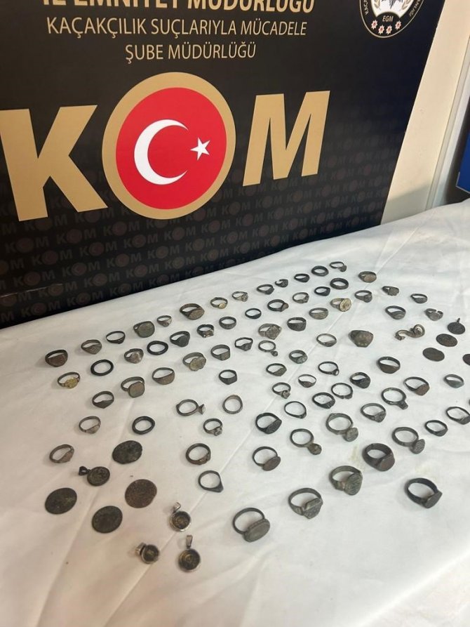 İ̇stanbul’da Tarihi Eser Kaçakçılarına Operasyon: 5 Gözaltı