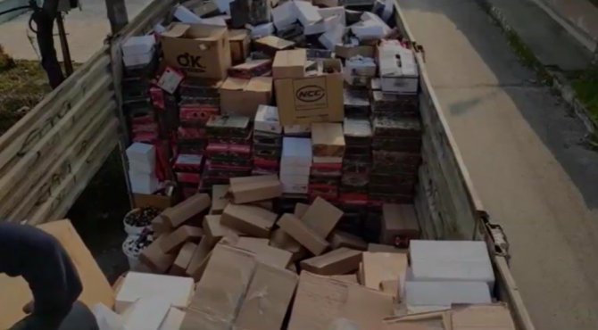 İ̇zmir’de Gümrük Kaçağı 27 Ton Ürün Ele Geçirildi