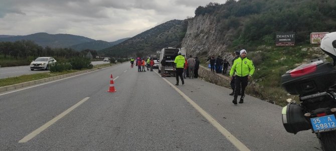 İ̇zmir’de Feci Kaza: 2 Ölü, 1 Ağır Yaralı
