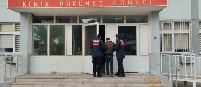 İ̇zmir’de Jasat Timleri Firari Suçlu Avında: 9 Hükümlü Yakalandı
