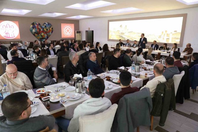 Bergama’da Deprem Konulu Toplantı Düzenlendi