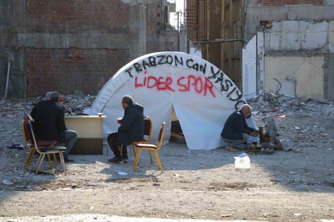 Kurduğu Çadırla Farkındalık Oluşturmaya Çalıştı