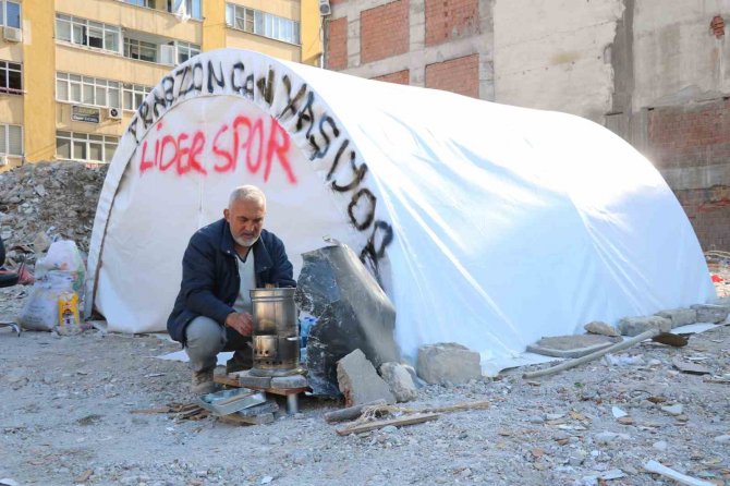 Kurduğu Çadırla Farkındalık Oluşturmaya Çalıştı