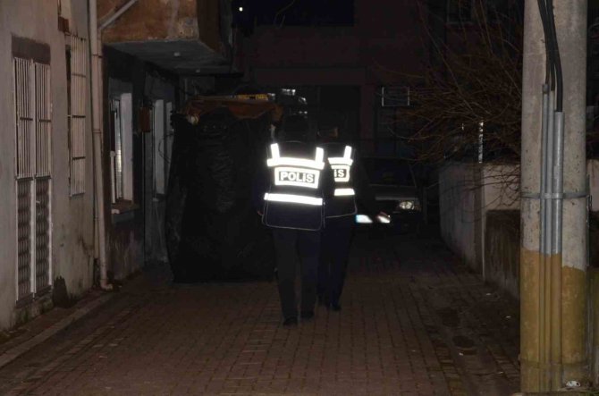 Aranan Şahıslar Operasyonla Yakalandı