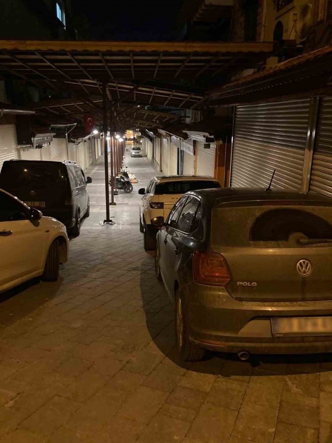 Kuşadası Belediyesi, Kamu Malına Zarar Verenlerin Ceza Alması İçin Harekete Geçti