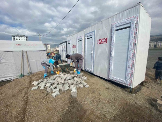 Melikgazi Çadır Kent Ve Konteyner Kentlerde Alt Ve Üst Yapı Çalışmalarına Hızla Devam Ediyor