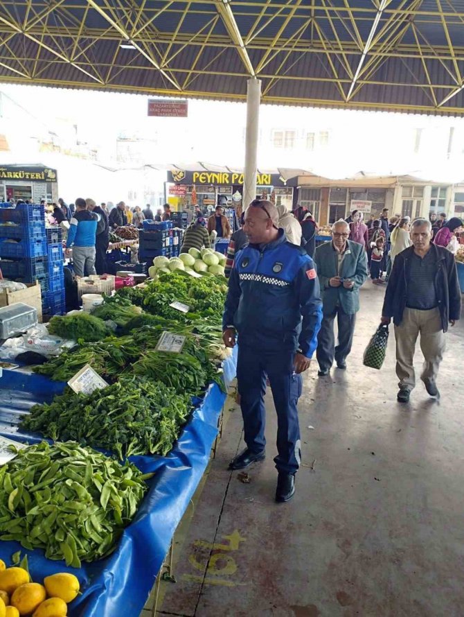 Ortaca Zabıtasından Pazarda ‘Etiket’ Denetimi