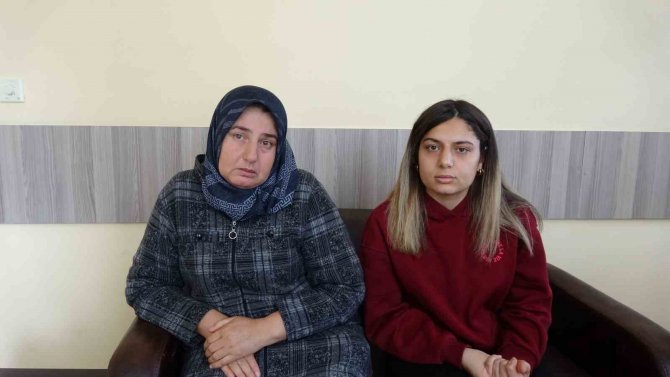 Acılarını Yurtta Diğer Depremzedelere Yardım Ederek Atlatıyor